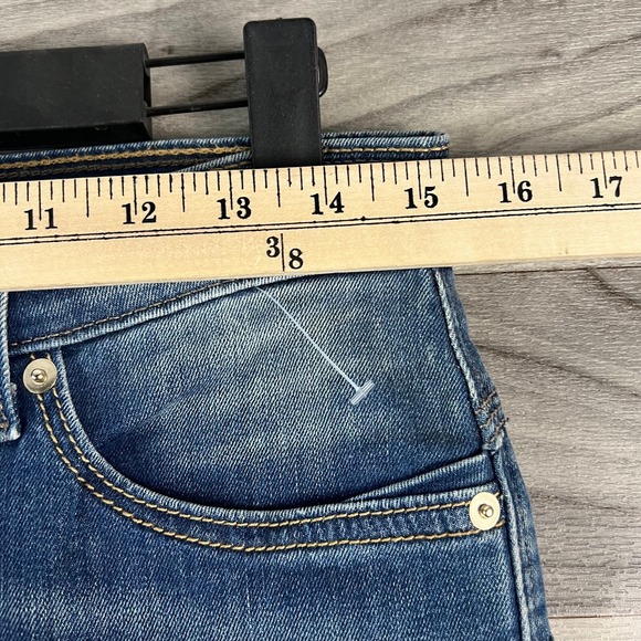 Levi's Flatters Flaunts Skinny Jeans Womens 8 Blue Medium Wash Faded Stretch Zip - Picture 7 of 11